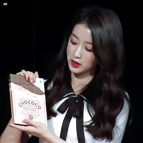 [구구단] 여사친에게서 생일 선물을 받아서 하나 | 인스티즈