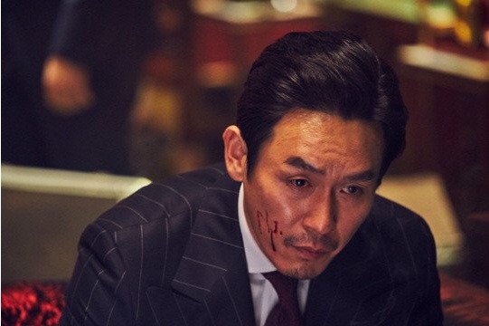 50 평생 살면서 처음 느껴보는 인기를 누리고있는 설경구의 2017년 | 인스티즈