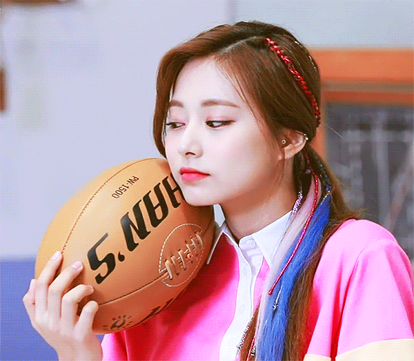 머리묶은 쯔위.jpgif | 인스티즈